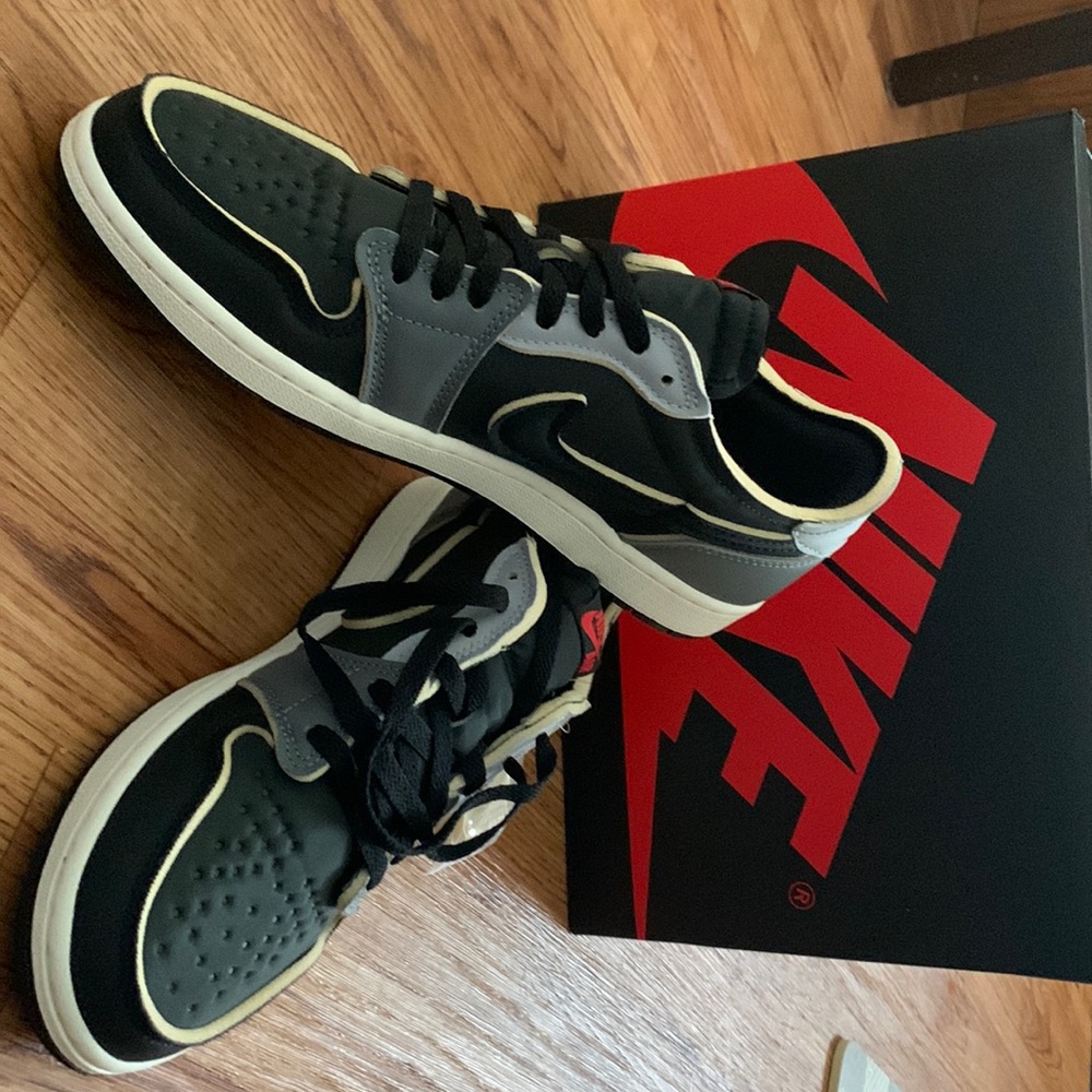 Nike Air Jordan Retro Low/OG Size 10